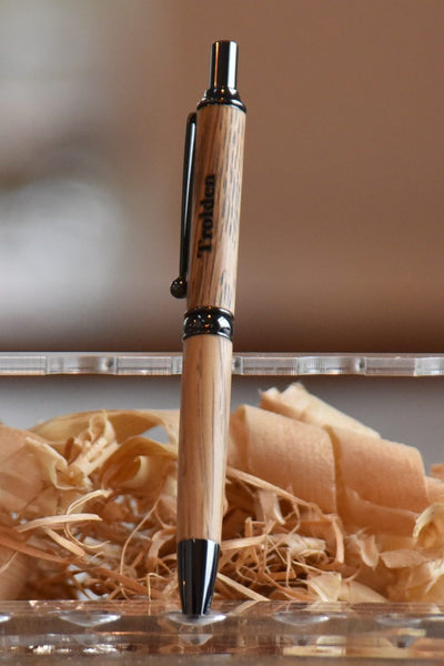 TROLDEN PEN Træ af Troldens whiskyfade
